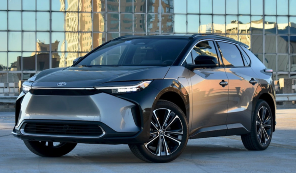 Giá xe hơi điện Toyota