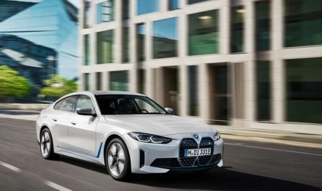 Xe Ô tô chạy điện BMW