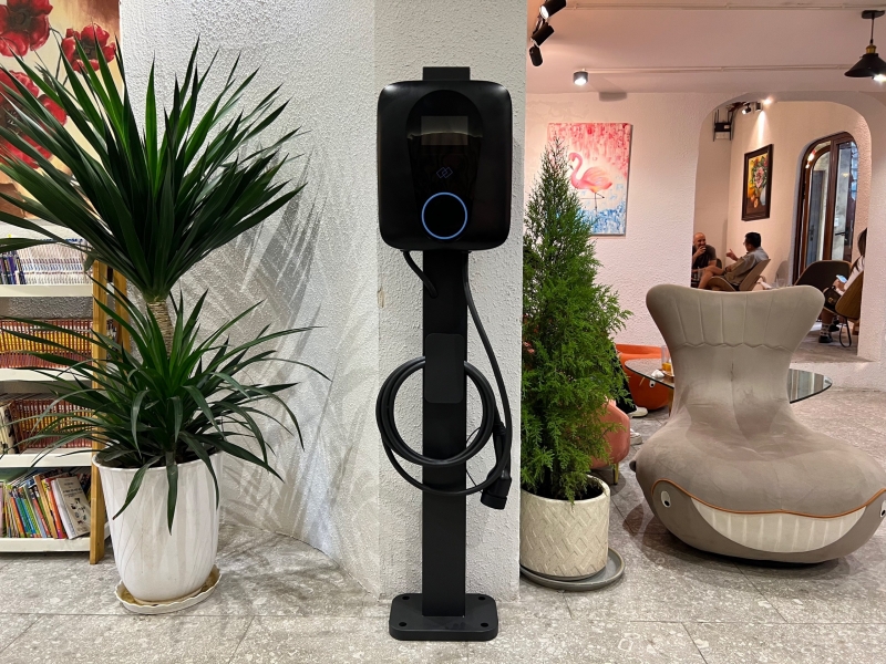 Sạc xe ô tô điện tại nhà